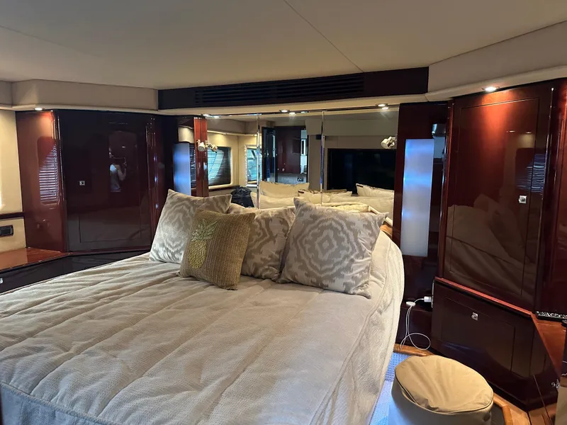 Slide: The Image of Sea Ray 55 Sundancer 2009 - 11