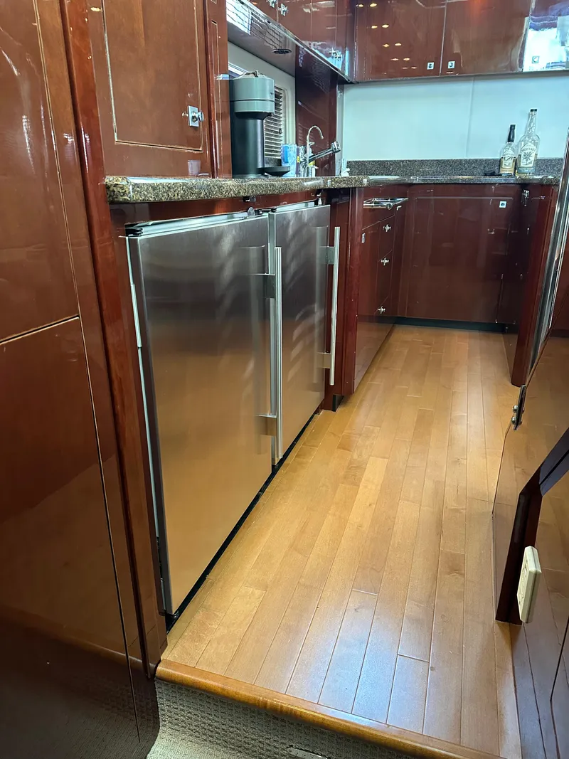 Slide: The Image of Sea Ray 55 Sundancer 2009 - 20