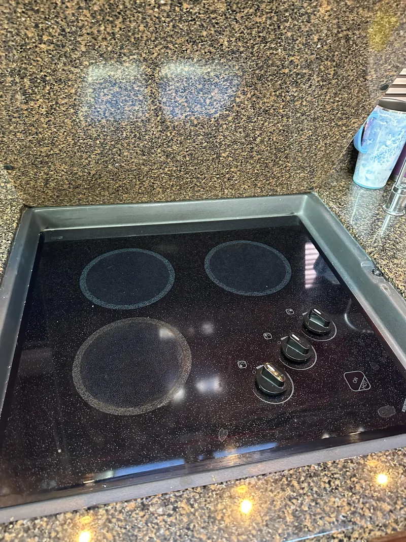 Slide: The Image of Sea Ray 55 Sundancer 2009 - 27