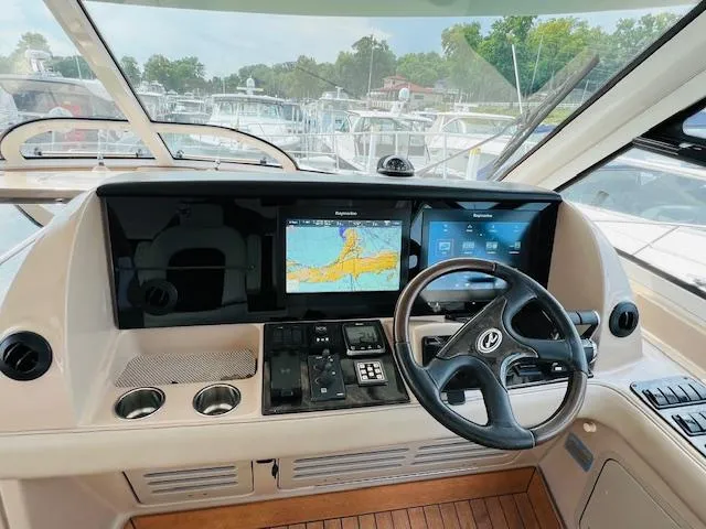 Slide: The Image of Sea Ray 55 Sundancer 2009 - 42