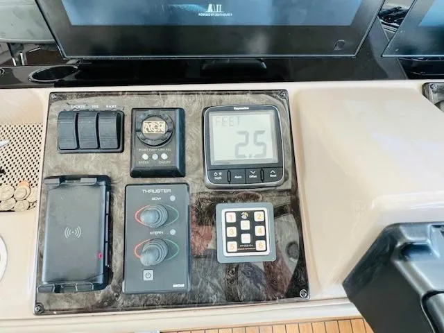 Slide: The Image of Sea Ray 55 Sundancer 2009 - 44