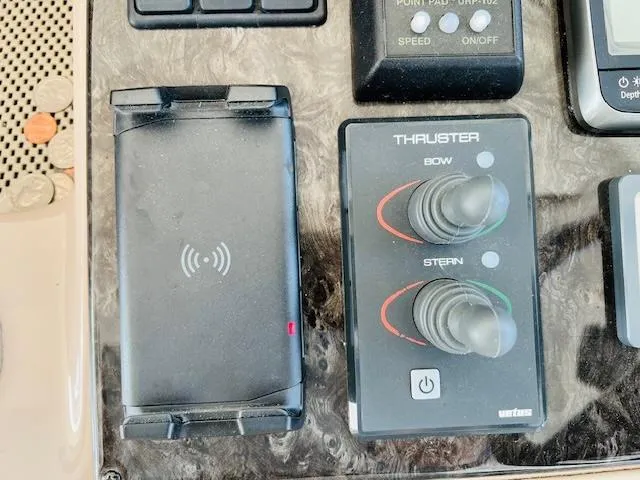 Slide: The Image of Sea Ray 55 Sundancer 2009 - 45