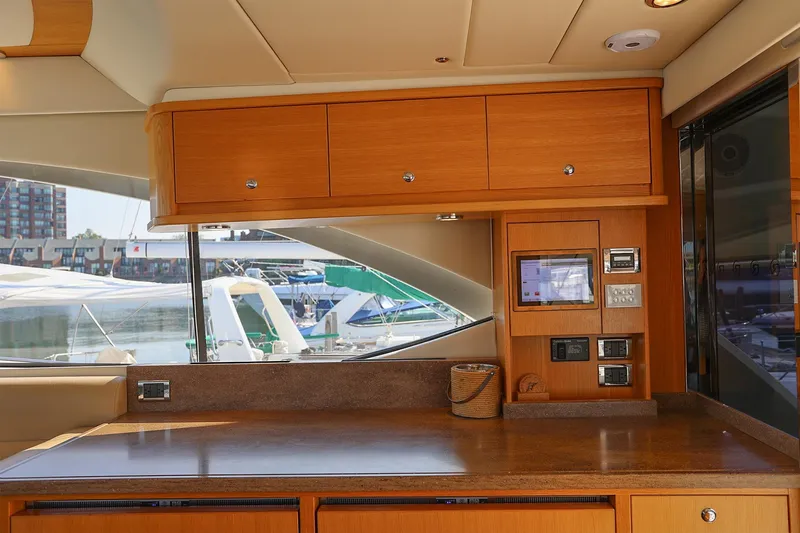 Slide: The Image of Riviera 525 SUV 2016 - 50