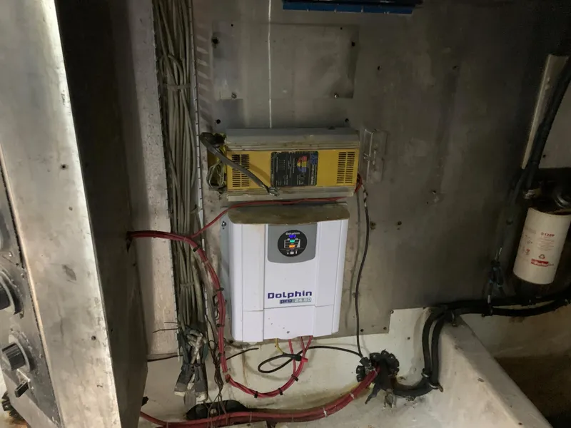 Slide: The Image of Bayliner 5788 Pilot House Motoryacht 1999 - 52