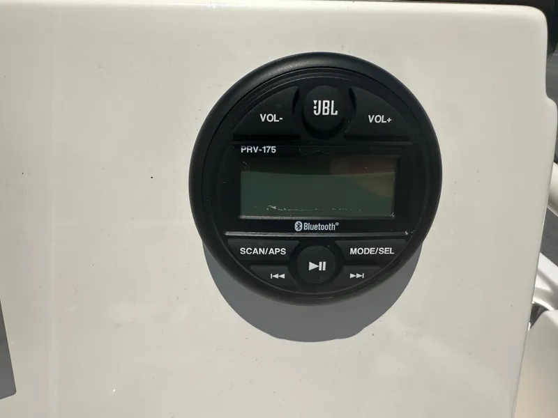 Slide: The Image of JBL Bluetooth audio system on 2024 Sea Born FX21 Bay LT boat. - 21
