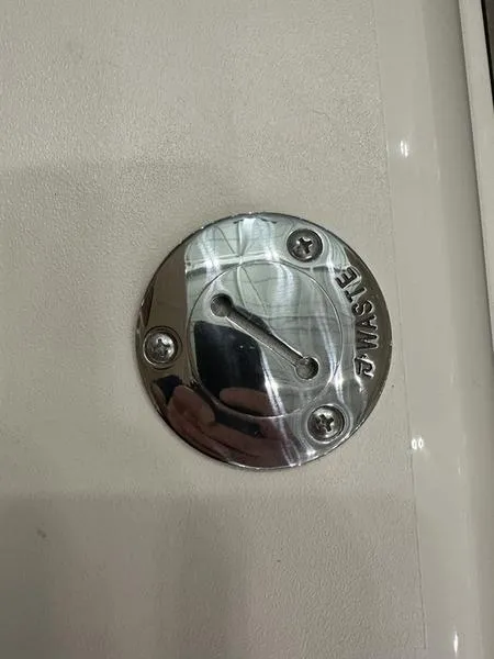 Slide: The Image of Chrome twist lock on 2025 Grady-White Fisherman 236 boat. - 13