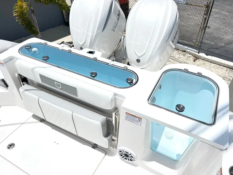 Slide: The Image of Sea Fox 328 Commander 2025 - 66