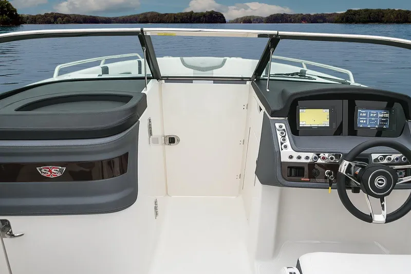 Slide: The Image of Chaparral 287 SSX REV Yacht Sales - 16