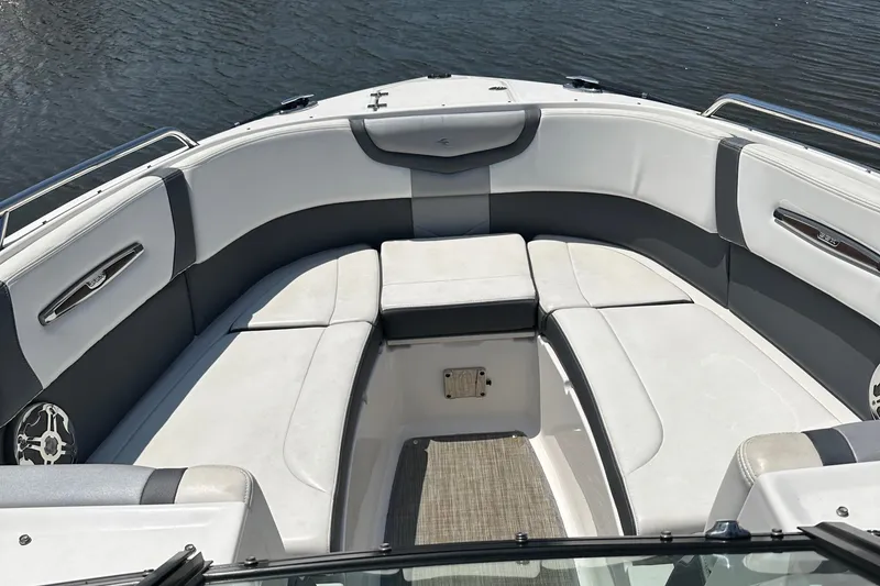 Slide: The Image of Chaparral 287 SSX REV Yacht Sales - 7