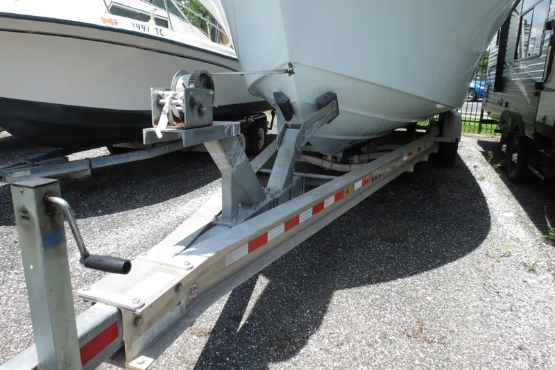 Slide: The Image of Parker Marine 2520 XLD Sport Cabin 2018 - 53