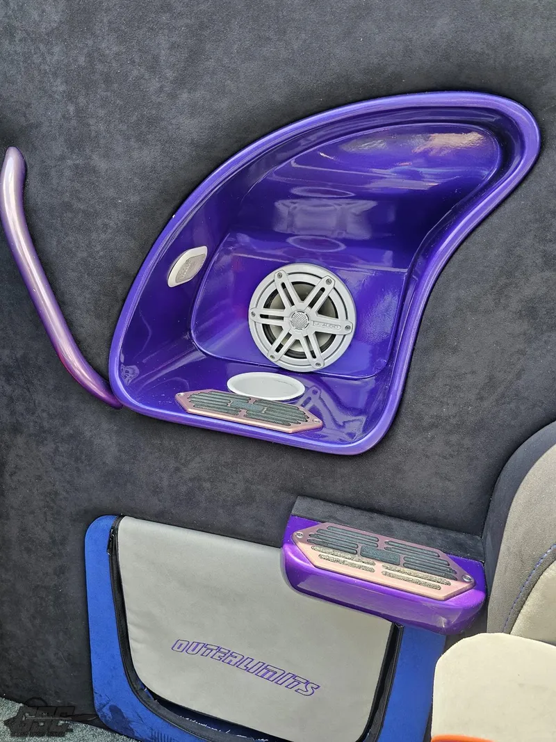 Slide: The Image of Outerlimits 42 Legacy 2004 - 77