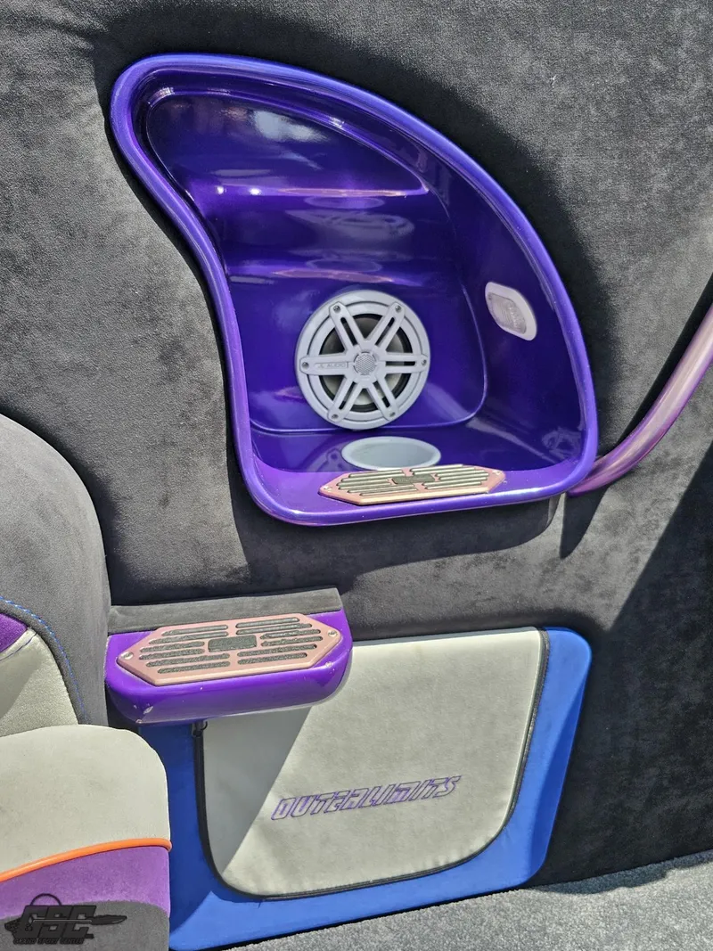 Slide: The Image of Outerlimits 42 Legacy 2004 - 79