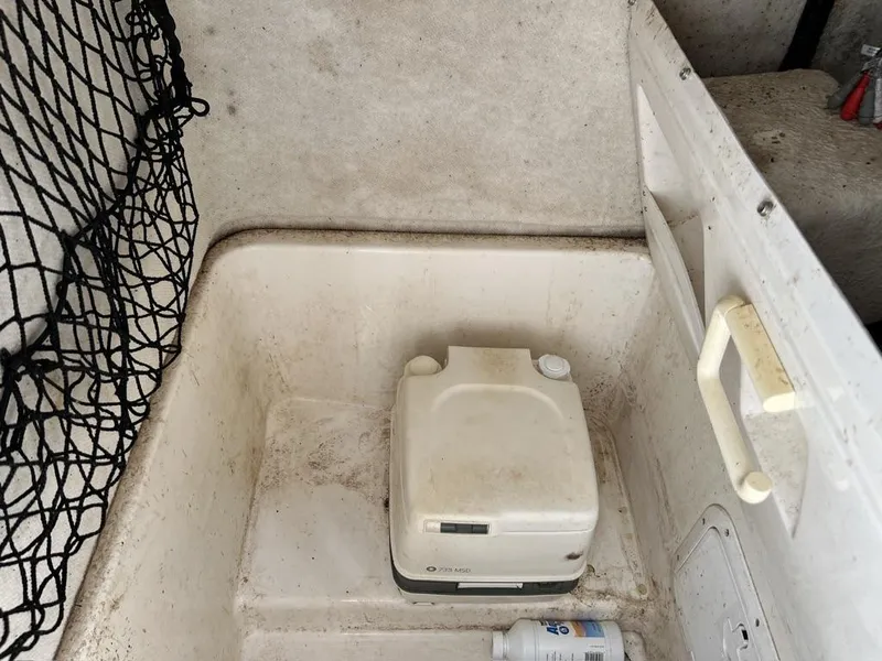 Slide: The Image of Robalo 2220 2001 - 10