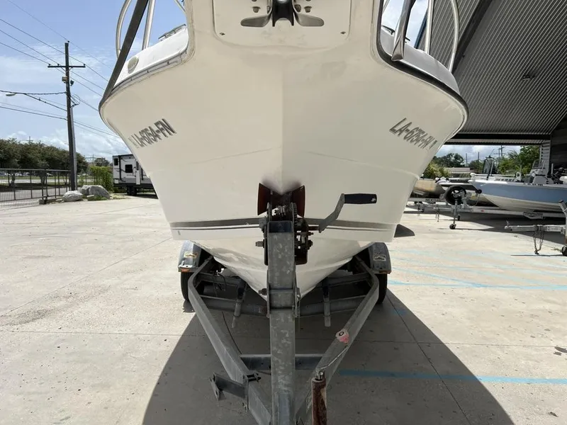 Slide: The Image of Robalo 2220 2001 - 13