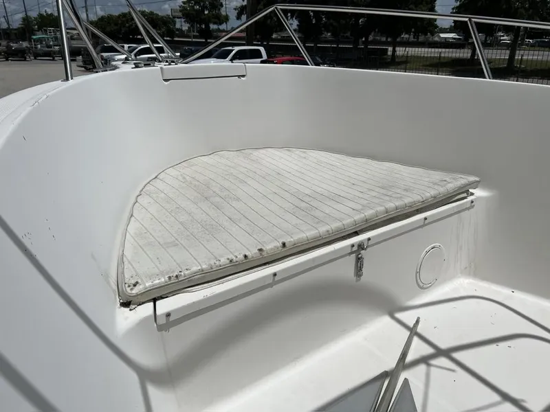 Slide: The Image of Robalo 2220 2001 - 14