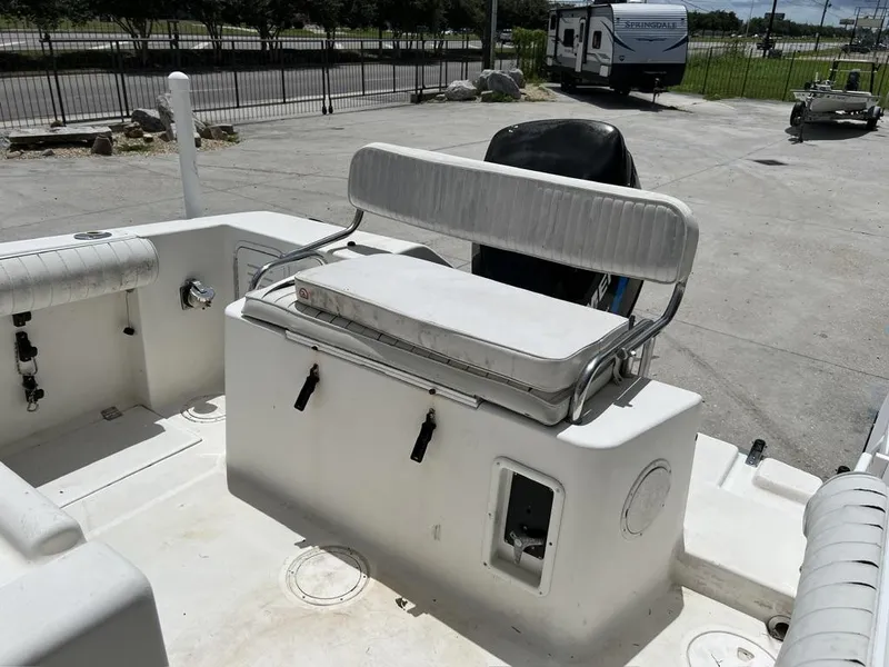 Slide: The Image of Robalo 2220 2001 - 4