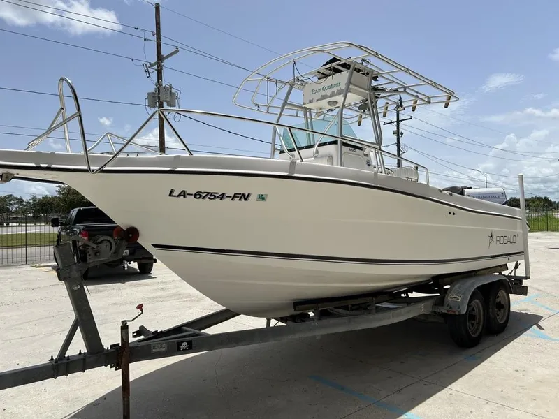 Slide: The Image of Robalo 2220 2001 - 8