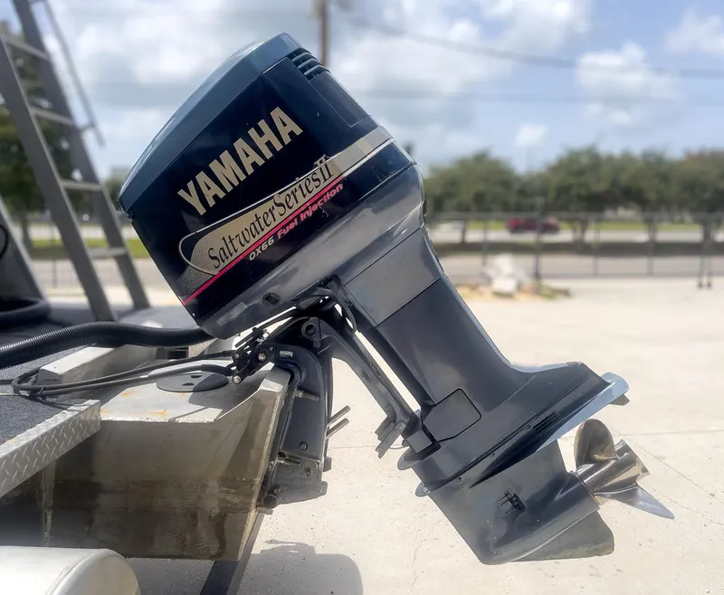 Slide: The Image of Lakescraft 29 Beachcomber 1985 - 14