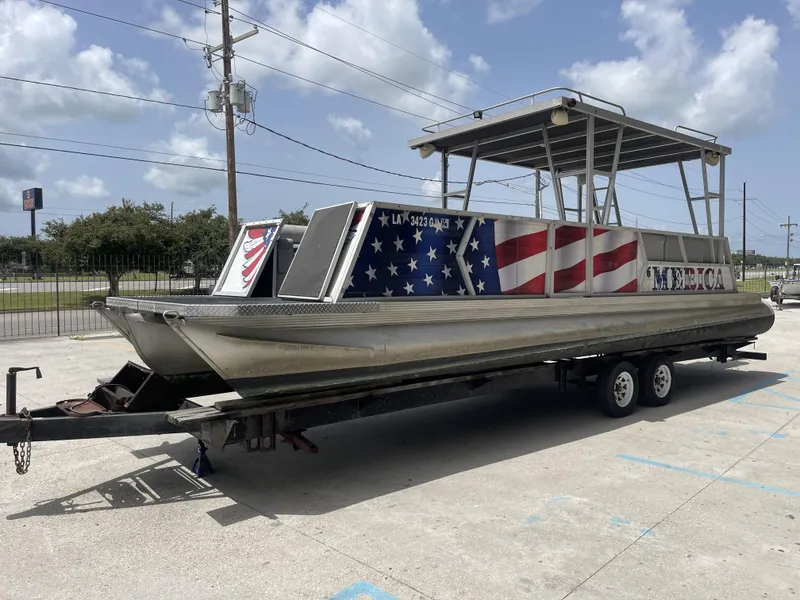 Slide: The Image of Lakescraft 29 Beachcomber 1985 - 16