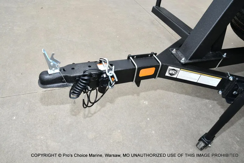 Slide: The Image of Sun Tracker Party Barge 18 DLX 2025 - 15