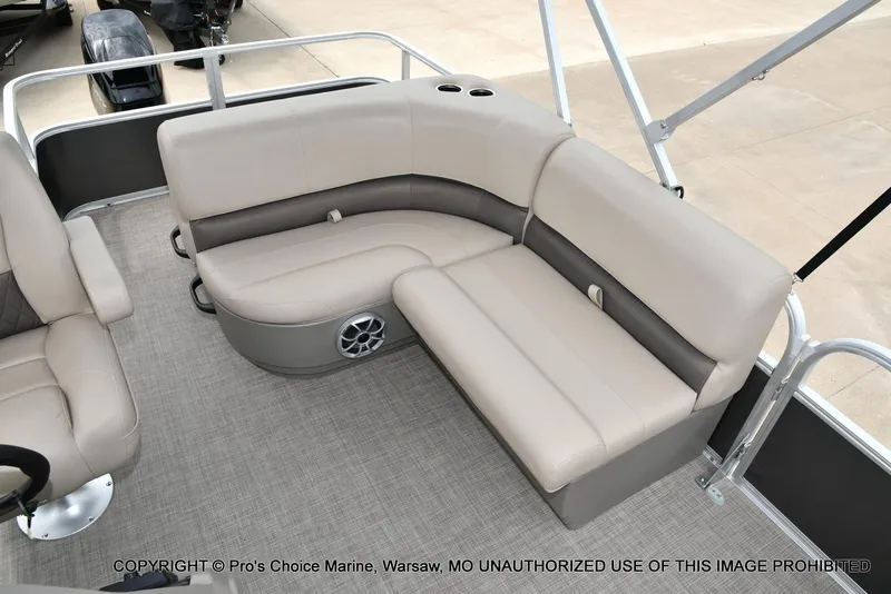 Slide: The Image of Sun Tracker Party Barge 18 DLX 2025 - 18