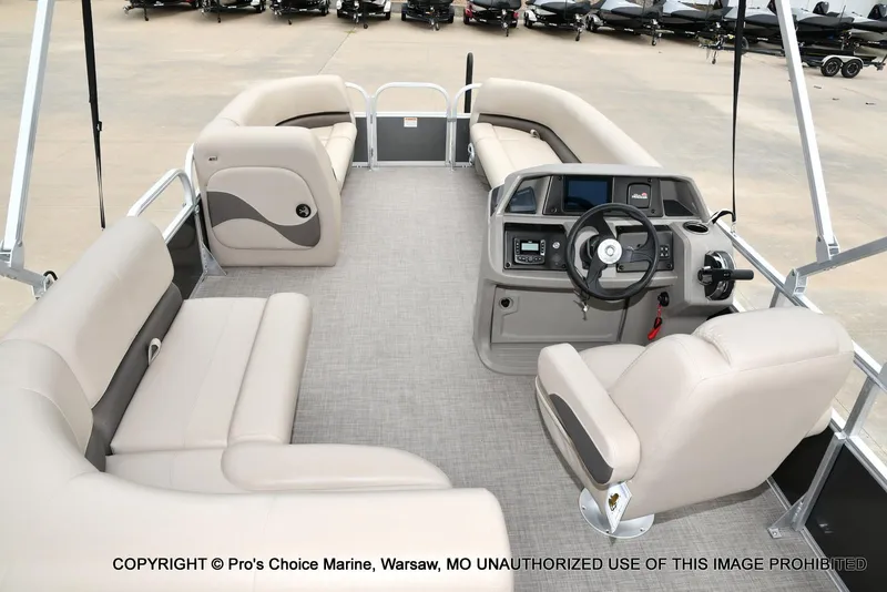 Slide: The Image of Sun Tracker Party Barge 18 DLX 2025 - 38