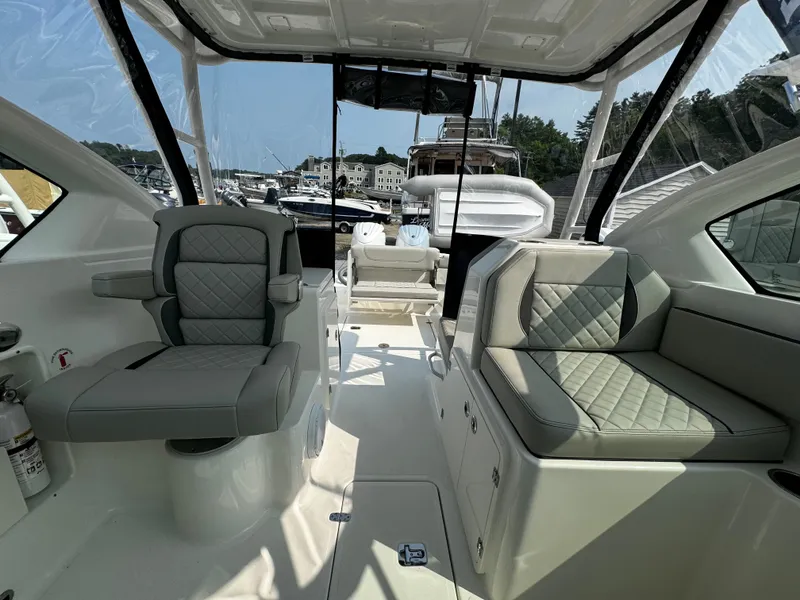 Slide: The Image of Pursuit DC 266 Dual Console 2025 - 15