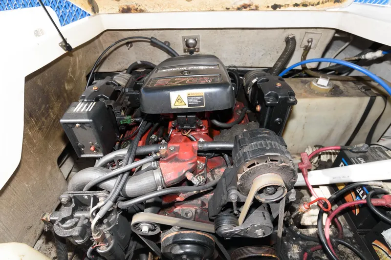 Slide: The Image of Engine compartment of a 2001 Chris-Craft Launch 22 boat. - 13