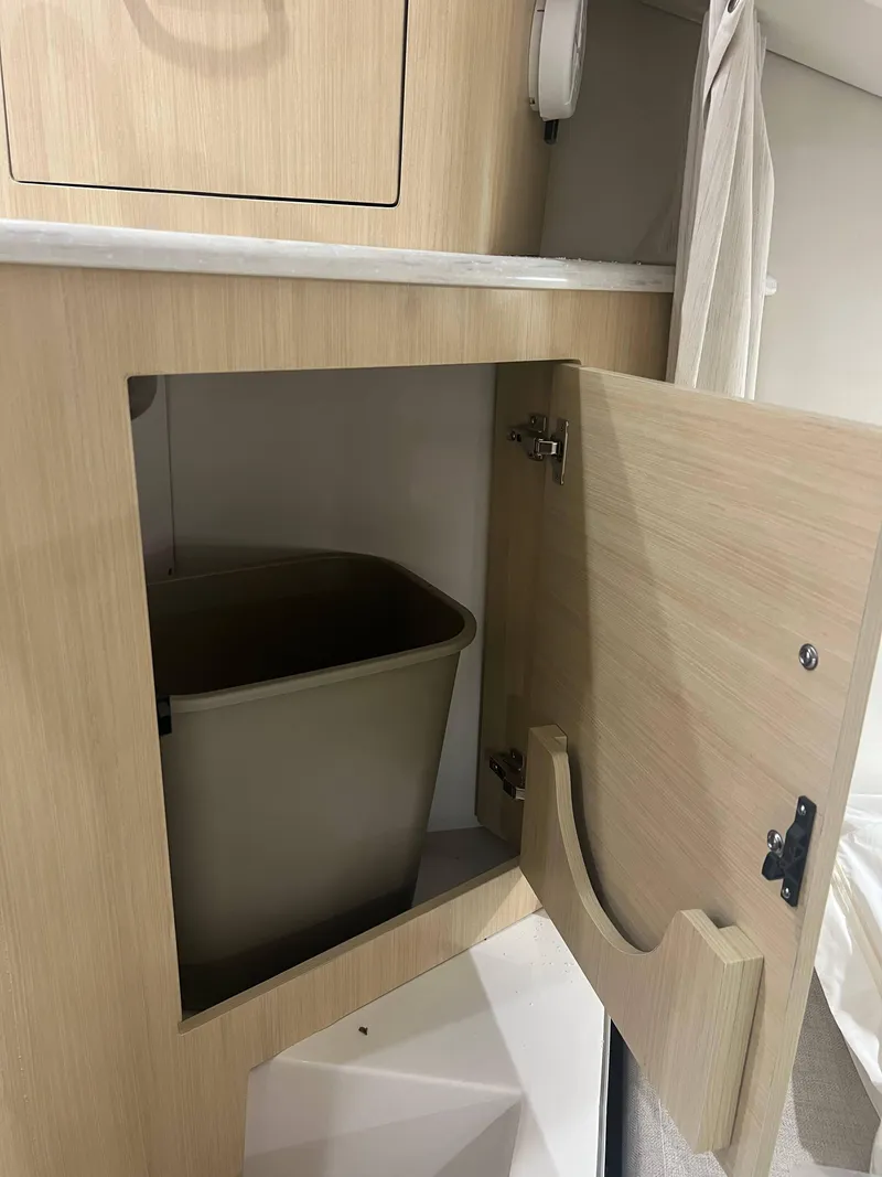 Slide: The Image of Regal 28 Express 2024 - 10