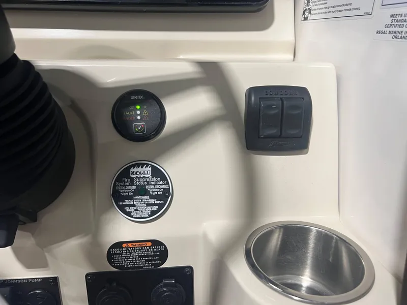 Slide: The Image of Regal 28 Express 2024 - 30