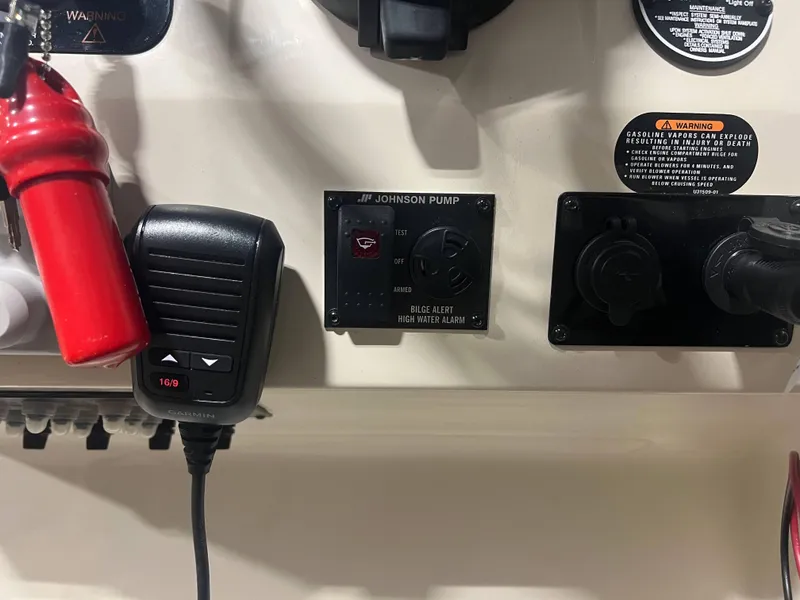 Slide: The Image of Regal 28 Express 2024 - 42