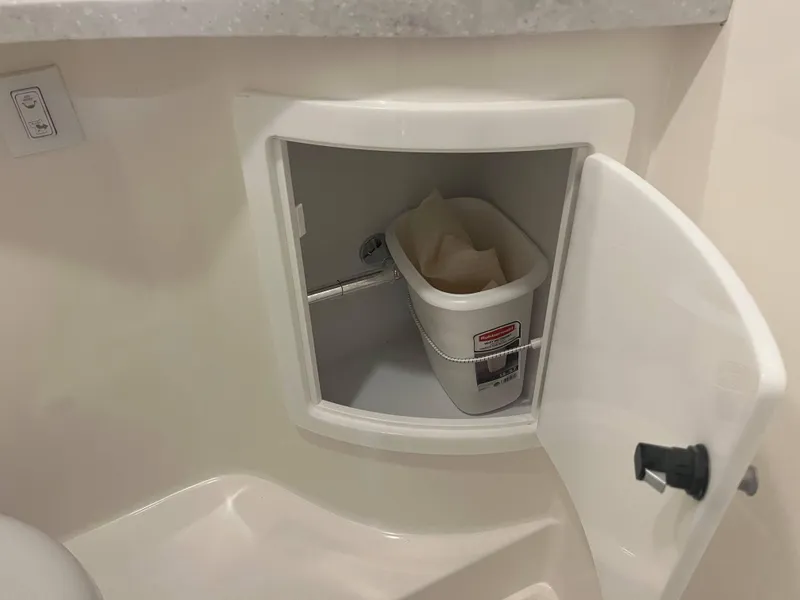 Slide: The Image of Regal 28 Express 2024 - 9