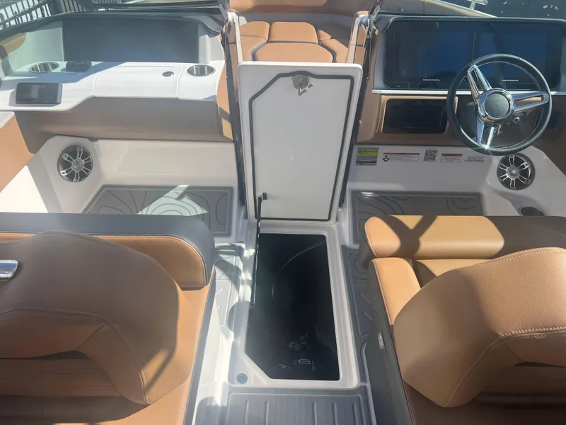 Slide: The Image of Regal LS4 Surf 2024 - 11