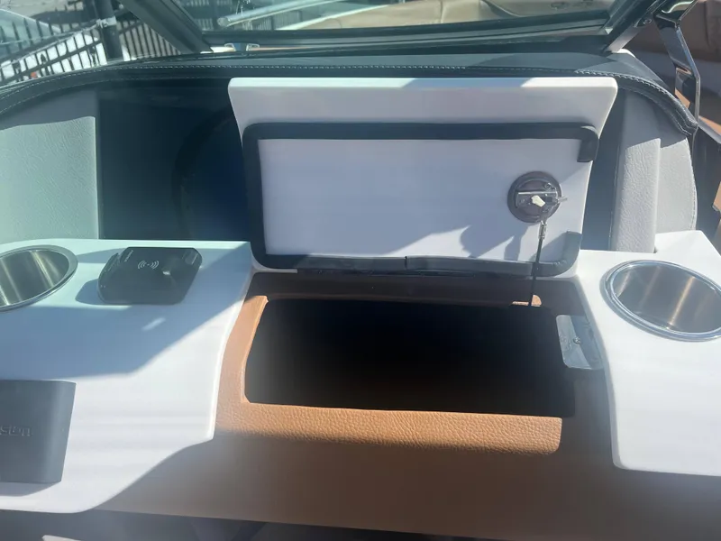 Slide: The Image of Regal LS4 Surf 2024 - 16