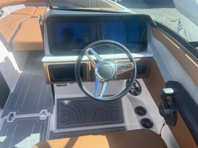 Slide: The Image of Regal LS4 Surf 2024 - 7