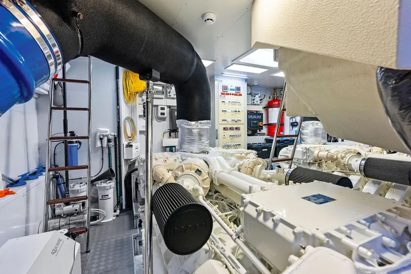 Slide: The Image of Ferretti Yachts 850 2022 - 100
