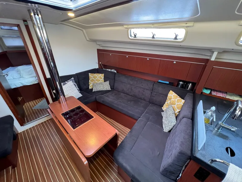 Slide: The Image of Hanse 415 - 21