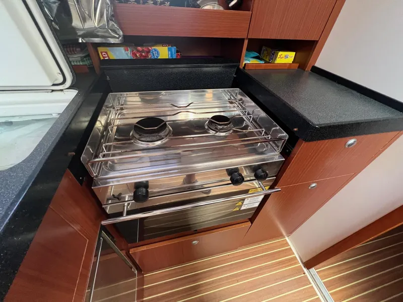 Slide: The Image of Hanse 415 - 26