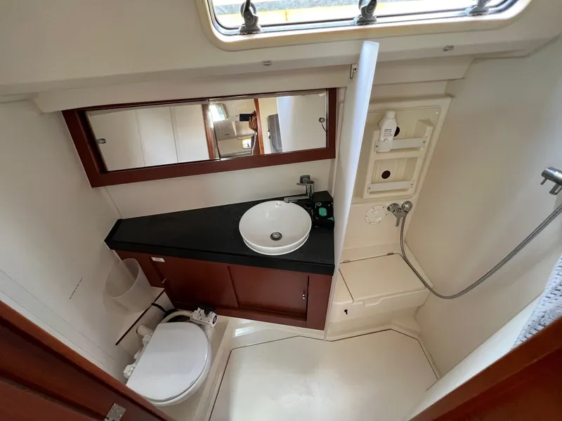 Slide: The Image of Hanse 415 - 37