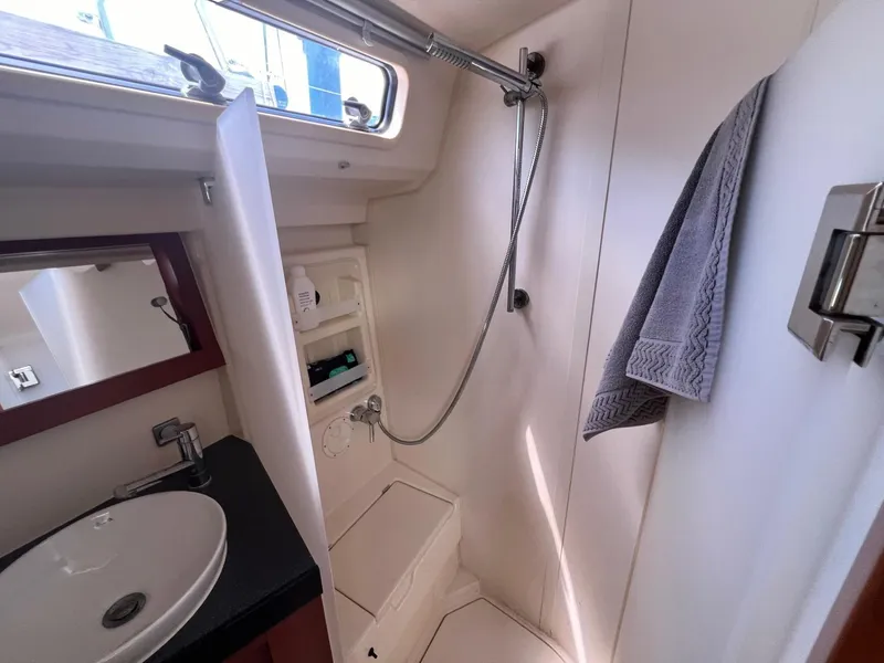 Slide: The Image of Hanse 415 - 39