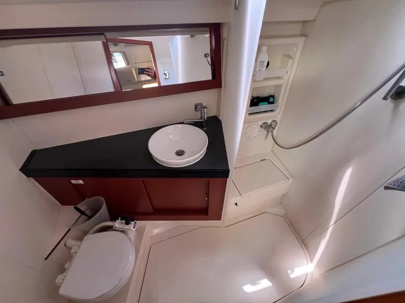 Slide: The Image of Hanse 415 - 40