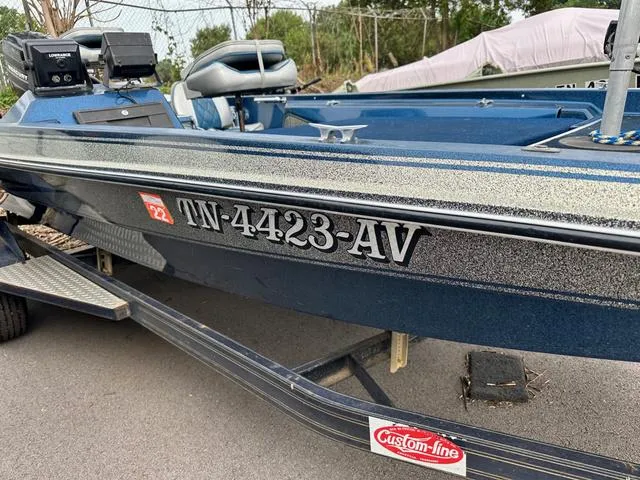 Slide: The Image of Norris Craft 1900XL VEE 1985 - 4