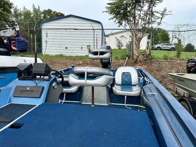 Slide: The Image of Norris Craft 1900XL VEE 1985 - 7