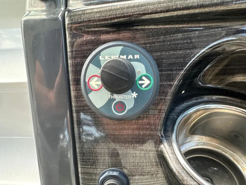 Slide: The Image of Lewmar thruster control panel on 2019 Monterey 295 SY boat. - 20