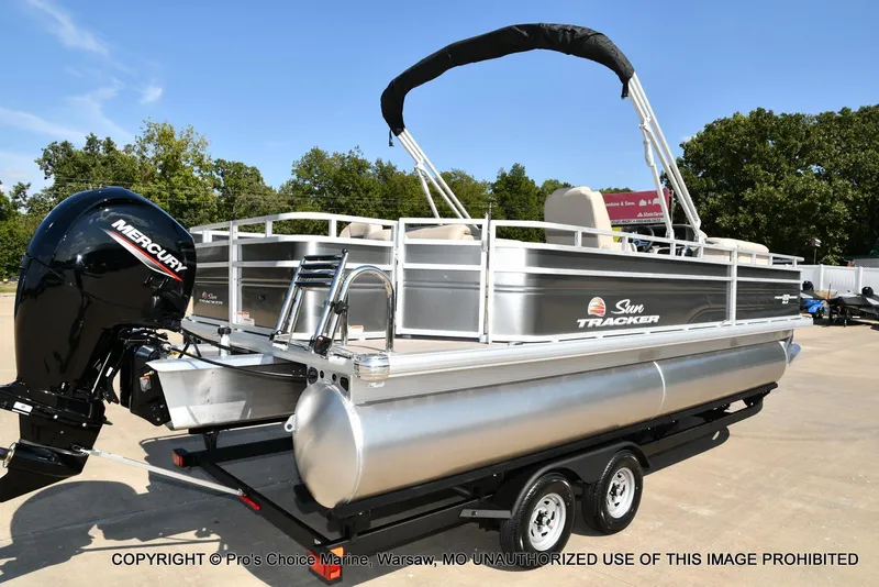 Slide: The Image of Sun Tracker FISHIN' BARGE 22 DLX w/150HP Mercury 4 Stroke 2025 - 12