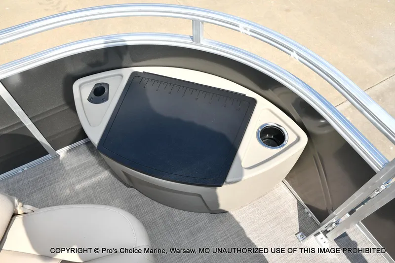 Slide: The Image of Sun Tracker FISHIN' BARGE 22 DLX w/150HP Mercury 4 Stroke 2025 - 24