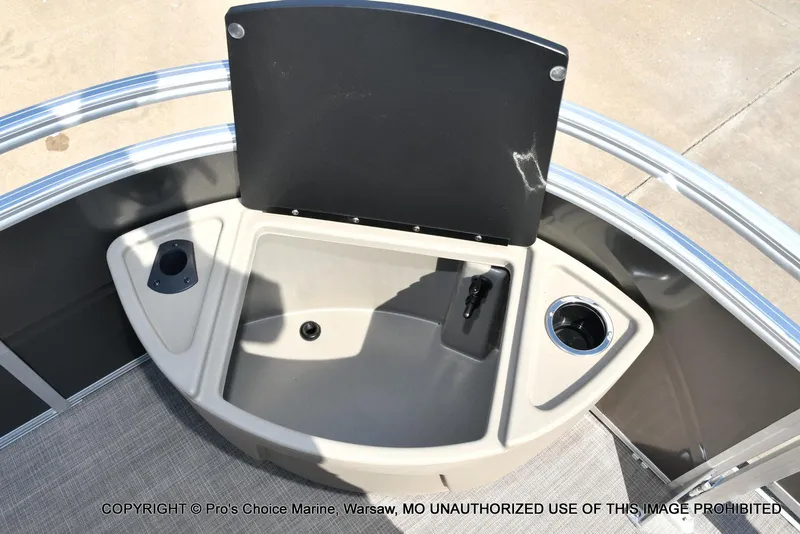 Slide: The Image of Sun Tracker FISHIN' BARGE 22 DLX w/150HP Mercury 4 Stroke 2025 - 25