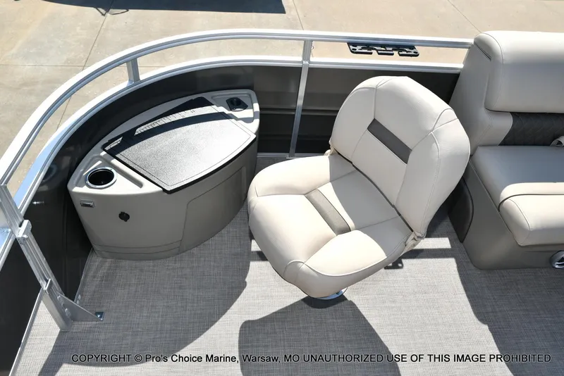 Slide: The Image of Sun Tracker FISHIN' BARGE 22 DLX w/150HP Mercury 4 Stroke 2025 - 27