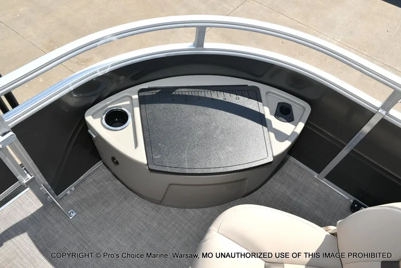 Slide: The Image of Sun Tracker FISHIN' BARGE 22 DLX w/150HP Mercury 4 Stroke 2025 - 29