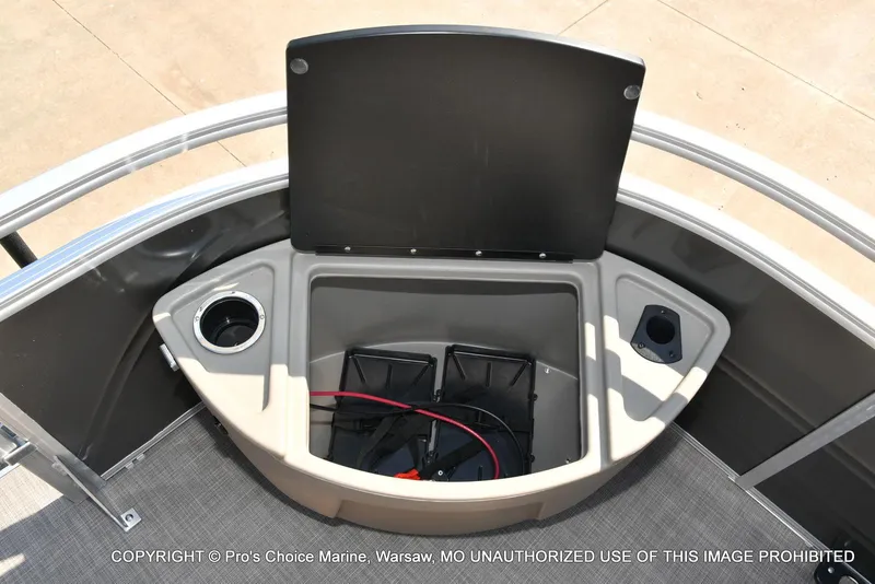 Slide: The Image of Sun Tracker FISHIN' BARGE 22 DLX w/150HP Mercury 4 Stroke 2025 - 30